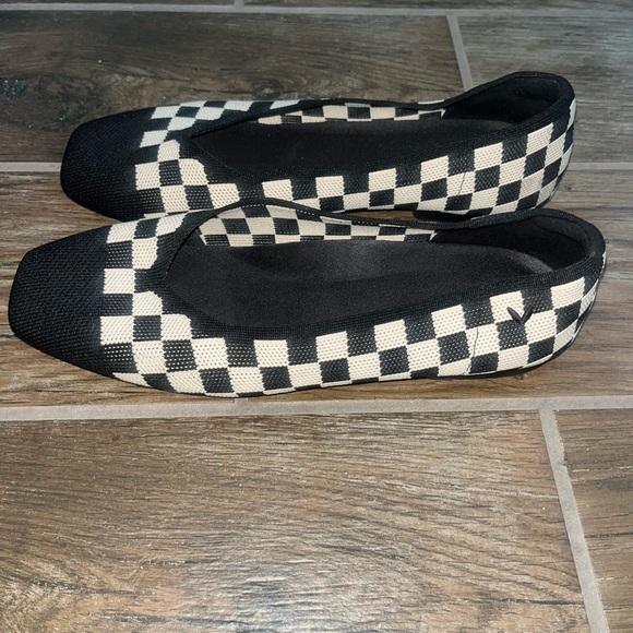 Vivaia Square-Toe V-Cut Flats Margo Checker - Picture 2 of 4